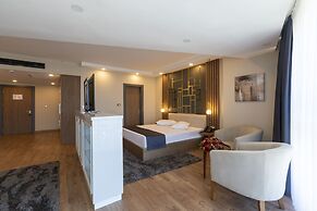 Cabir Deluxe Hotel