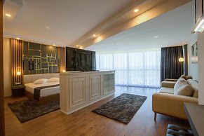 Cabir Deluxe Hotel