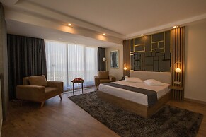 Cabir Deluxe Hotel