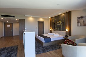 Cabir Deluxe Hotel
