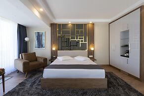 Cabir Deluxe Hotel