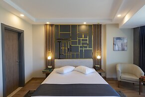 Cabir Deluxe Hotel