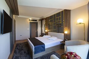 Cabir Deluxe Hotel