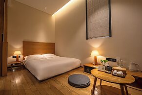 Taihua Wutong Hotel