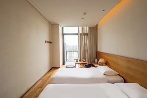 Taihua Wutong Hotel