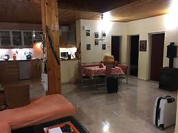 Inviting 4-bed Villa in Dolishte