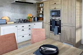 2-bed Lodge Sleeps 4 - Pet Welcome - Fireplace