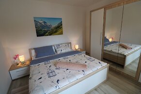 Stunning Apartment for 7 Close to Several Beaches