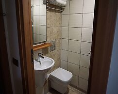 Nora Otel
