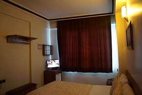 Nora Otel