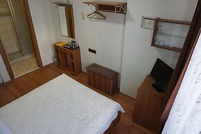 Nora Otel