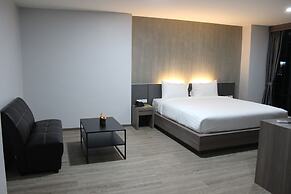Double D Hotel