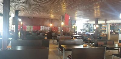 Tom Pizza Resort