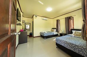 Tom Pizza Resort