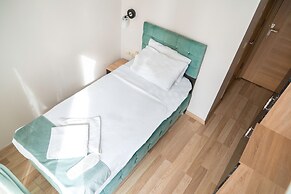 Loss Hotel