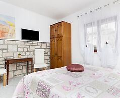 Apartments and Room Silvana