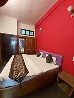 Goroomgo Lake View Mall Road Nainital