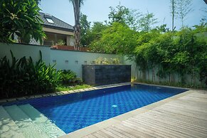 The Grand Villandra Resort