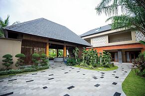The Grand Villandra Resort