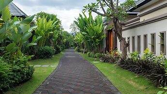 The Grand Villandra Resort