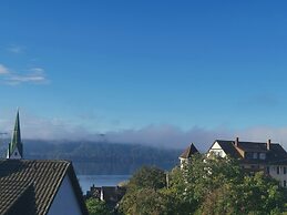 Charming 2-room Apartment Lakenear, Fewo am See