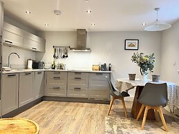 Sleeps 2 - Garden & Hot Tub Option