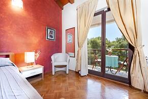 Apartments with Shared Pool Villa Rossella 1