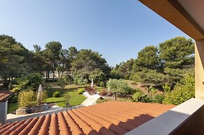 Apartments with Shared Pool Villa Rossella 1