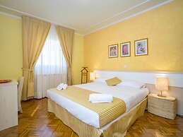 Apartments with Shared Pool Villa Rossella 1