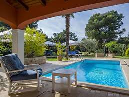 Apartments with Shared Pool Villa Rossella 1