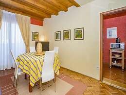 Apartments with Shared Pool Villa Rossella 1
