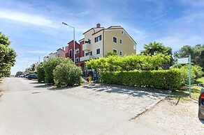 Apartments with Shared Pool Villa Rossella 1