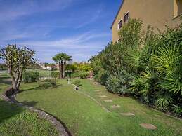 Apartments with Shared Pool Villa Rossella 1