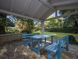 Apartments with Shared Pool Villa Rossella 1