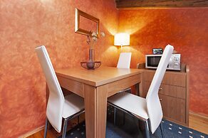 Apartments with Shared Pool Villa Rossella 1
