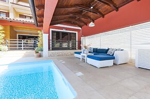 Apartments with Shared Pool Villa Rossella 1