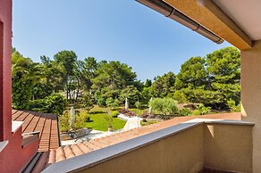 Apartments with Shared Pool Villa Rossella 1