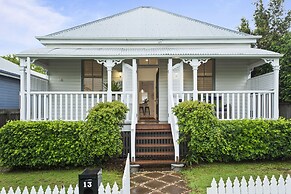 Sierra Cottage