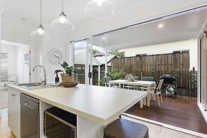 Sierra Cottage