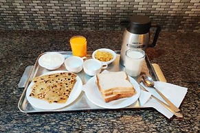 Goroomgo Deluxe Ankur Lake View Nainital