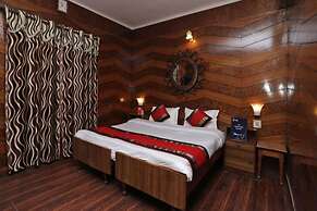 Goroomgo Deluxe Ankur Lake View Nainital