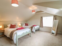 Shilstone Lodge