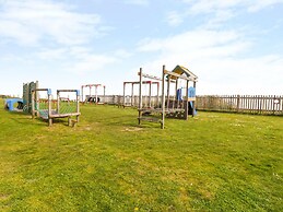 91 Waterside Park