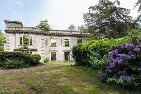 The Old Carriage Court