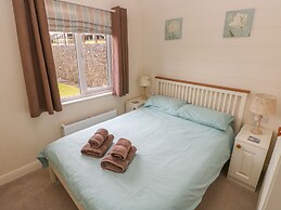 Cwtch Lodge 42