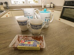 Cwtch Lodge 42