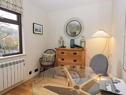 Corner Cottage