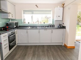 Min-y-rhos