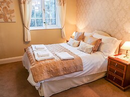 Yardley Manor