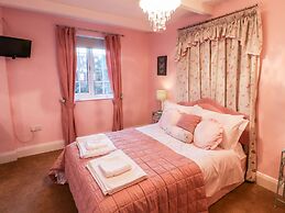 Yardley Manor